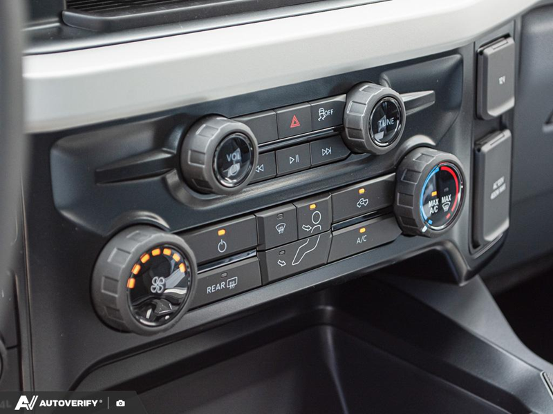 NEW 2026 Ford F-350 Super Duty XLT - Oxford White Exterior / MEDIUM DARK SLATE CLOTH Interior - $87,307 - Stock #D60648 - VIN 1FT8W3DT9TEF02228 - Photo 21
