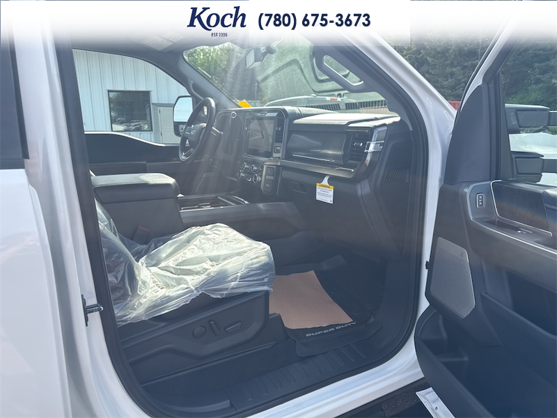 NEW 2026 Ford F-350 Super Duty Lariat - Star White Tri-Coat Exterior / BAJA, FRONT ACTIVEX TRIMMED 40/CONSOLE/40 SEATS Interior - $116,478 - Stock #A26239 - VIN 1FT8W3BT8TEF40116 - Photo 21