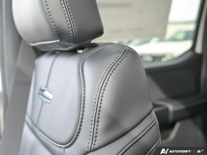 NEW 2026 Ford F-350 Super Duty Platinum - Star White Tri-coat Metallic Exterior / BLACK ONYX/BLUE LEATHER Interior - $120,978 - Stock #E60392 - VIN 1FT8W3BT6TED89079 - Photo 23