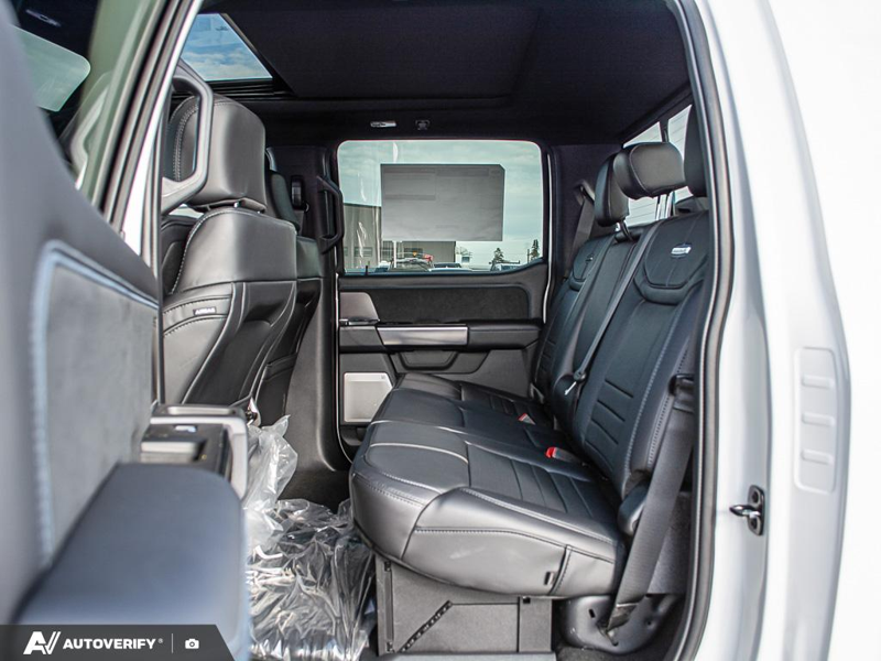 NEW 2026 Ford F-350 Super Duty Platinum - Star White Tri-coat Metallic Exterior / BLACK ONYX/BLUE LEATHER Interior - $116,140 - Stock #D60408 - VIN 1FT8W3BT9TEE27596 - Photo 25