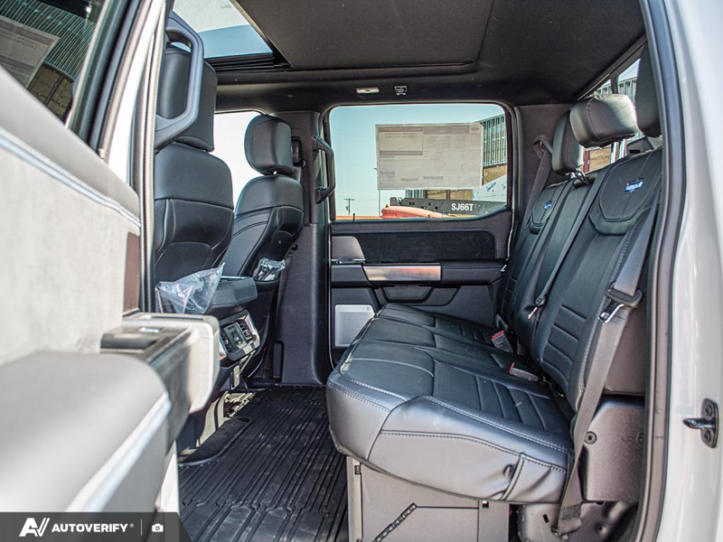 NEW 2026 Ford F-350 Super Duty Platinum - Avalanche Exterior / BLACK ONYX/PLATINUM BLUE, UNIQUE PLATINUM LEATHER 40/CONSOLE/40 Interior - $122,867 - Stock #D60791 - VIN 1FT8W3BMXTED92978 - Photo 25