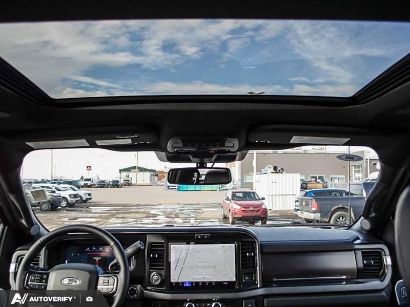 NEW 2026 Ford F-350 Super Duty Platinum - Star White Tri-coat Metallic Exterior / BLACK ONYX/BLUE LEATHER Interior - $116,140 - Stock #D60408 - VIN 1FT8W3BT9TEE27596 - Photo 27