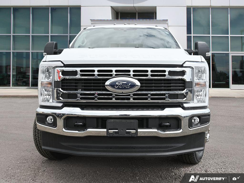 NEW 2026 Ford F-350 Super Duty XLT DRW - Oxford White Exterior / MEDIUM DARK SLATE CLOTH Interior - $94,919 - Stock #E60441 - VIN 1FT8W3DT0TED88541 - Photo 2