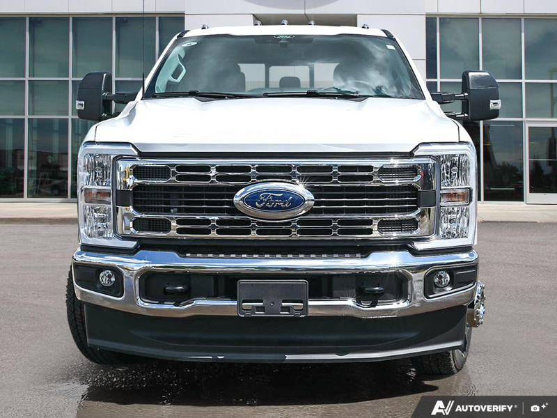NEW 2026 Ford F-350 Super Duty XLT - Oxford White Exterior / MEDIUM DARK SLATE CLOTH Interior - $98,869 - Stock #E60757 - VIN 1FT8W3DT2TEE82498 - Photo 2
