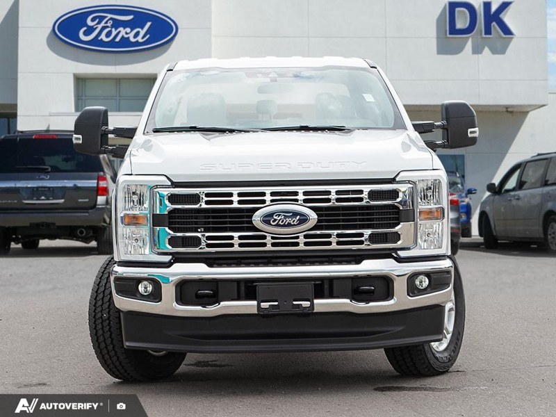 NEW 2026 Ford F-350 Super Duty XLT - Oxford White Exterior / MEDIUM DARK SLATE CLOTH Interior - $83,442 - Stock #D60619 - VIN 1FT8W3BT2TEE86652 - Photo 2
