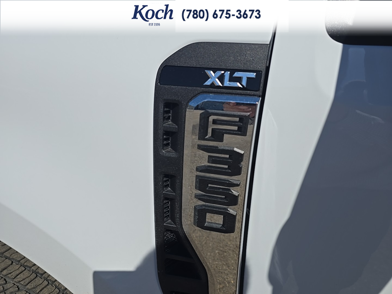 NEW 2026 Ford F-350 Super Duty XLT - Oxford White Exterior / MEDIUM DARK SLATE CLOTH Interior - $89,945 - Stock #A26124 - VIN 1FT8W3DT0TED88927 - Photo 32