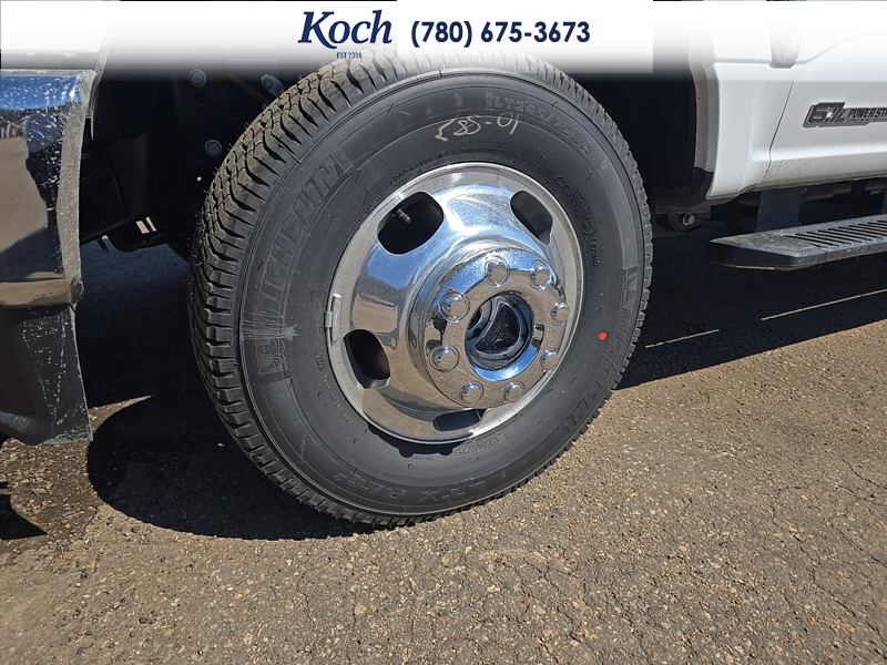 NEW 2026 Ford F-350 Super Duty XLT - Oxford White Exterior / MEDIUM DARK SLATE CLOTH Interior - $89,945 - Stock #A26124 - VIN 1FT8W3DT0TED88927 - Photo 33