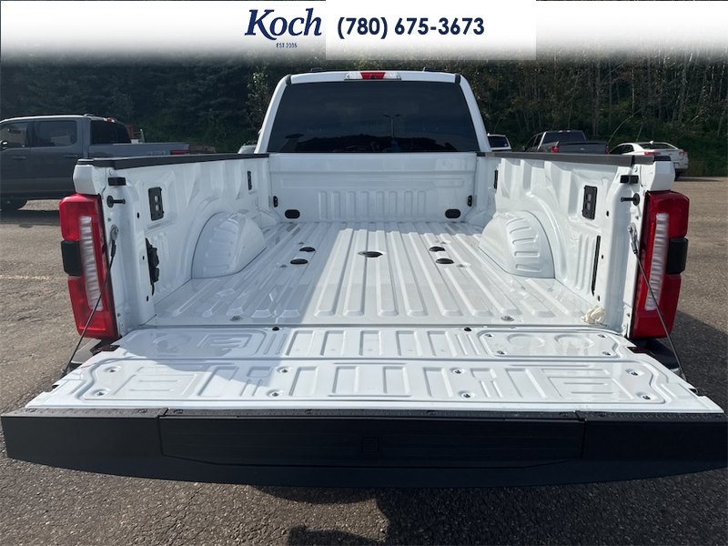 NEW 2026 Ford F-350 Super Duty Lariat - Star White Tri-Coat Exterior / BAJA, FRONT ACTIVEX TRIMMED 40/CONSOLE/40 SEATS Interior - $116,478 - Stock #A26239 - VIN 1FT8W3BT8TEF40116 - Photo 39