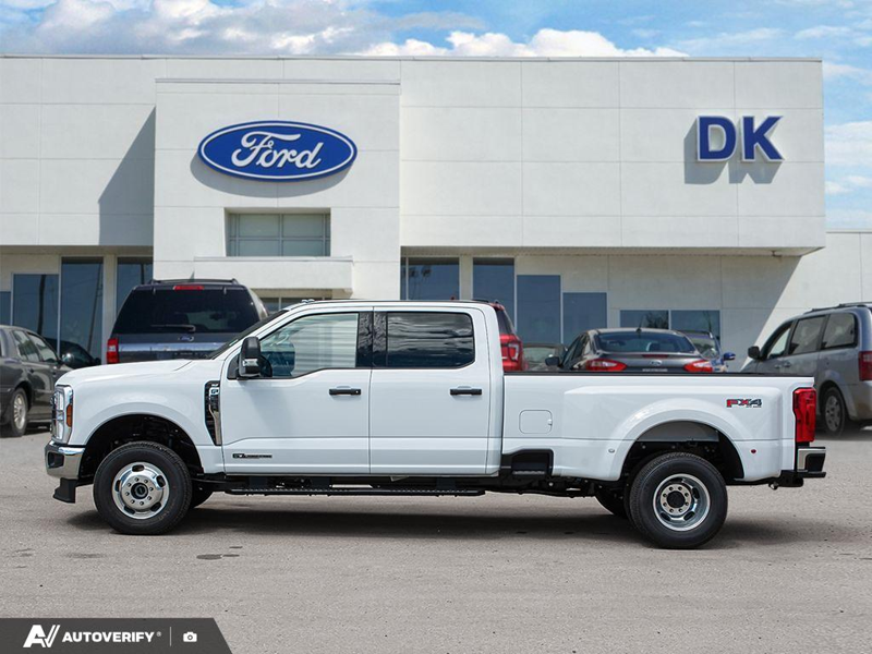 NEW 2026 Ford F-350 Super Duty XLT - Oxford White Exterior / MEDIUM DARK SLATE CLOTH Interior - $87,307 - Stock #D60648 - VIN 1FT8W3DT9TEF02228 - Photo 3