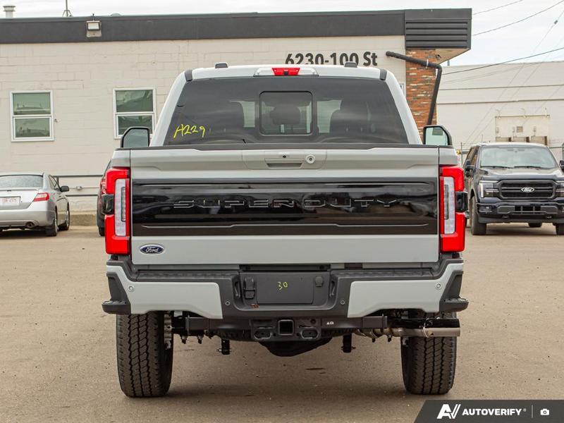 2026 Ford F-350 Platinum photo 4