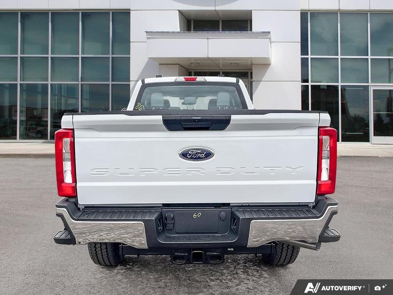 NEW 2026 Ford F-350 Super Duty XL - Oxford White Exterior / MEDIUM DARK SLATE CLOTH Interior - $75,648 - Stock #E60675 - VIN 1FT8W3BA9TEE56403 - Photo 5