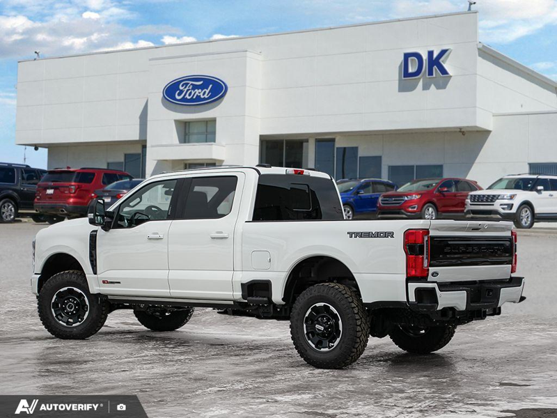 NEW 2026 Ford F-350 Super Duty Platinum - Star White Tri-Coat Exterior / BLACK ONYX/PLATINUM BLUE, UNIQUE PLATINUM LEATHER 40/CONSOLE/40 Interior - $123,675 - Stock #D60358 - VIN 1FT8W3BM1TEE07738 - Photo 4
