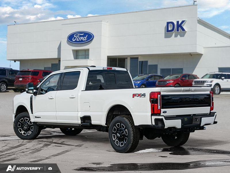 NEW 2026 Ford F-350 Super Duty Platinum - Star White Tri-coat Metallic Exterior / BLACK ONYX/BLUE LEATHER Interior - $116,140 - Stock #D60408 - VIN 1FT8W3BT9TEE27596 - Photo 4