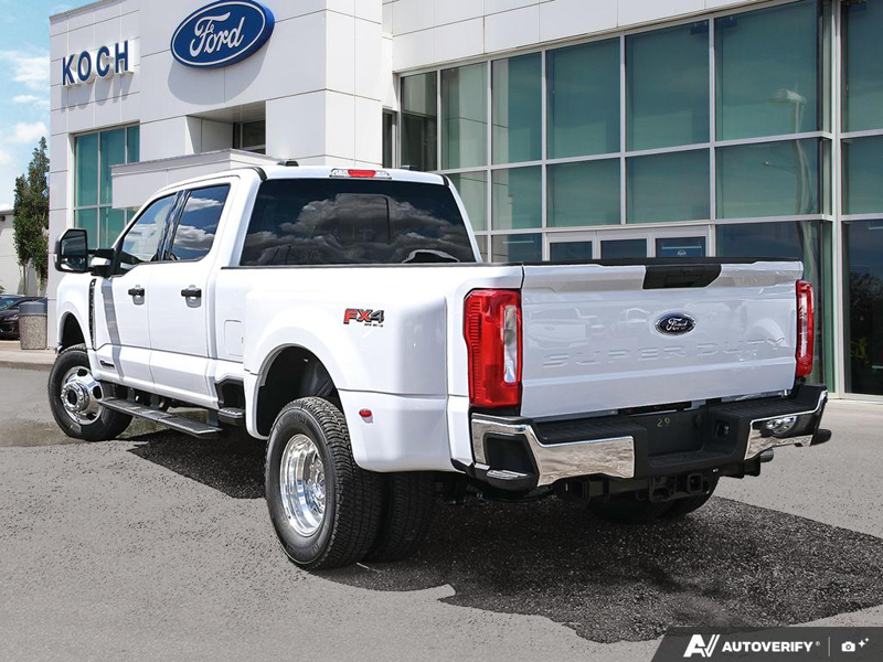 NEW 2026 Ford F-350 Super Duty XLT - Oxford White Exterior / MEDIUM DARK SLATE CLOTH Interior - $98,869 - Stock #E60757 - VIN 1FT8W3DT2TEE82498 - Photo 4