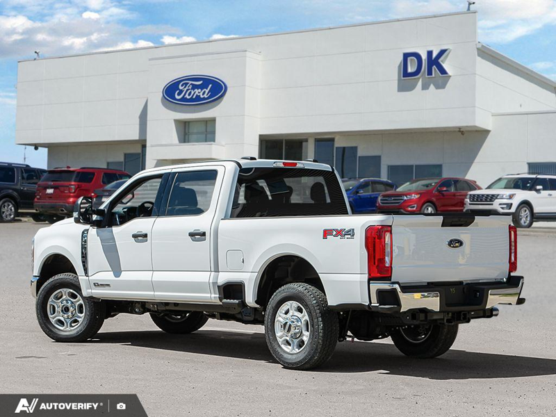 NEW 2026 Ford F-350 Super Duty XLT - Oxford White Exterior / MEDIUM DARK SLATE CLOTH Interior - $86,242 - Stock #D60596 - VIN 1FT8W3BT9TEE82940 - Photo 4