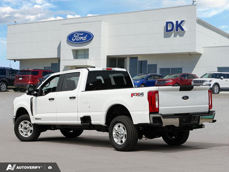 NEW 2026 Ford F-350 Super Duty XLT - Oxford White Exterior / MEDIUM DARK SLATE CLOTH Interior - $87,264 - Stock #D60708 - VIN 1FT8W3BT8TEF28290 - Photo 4