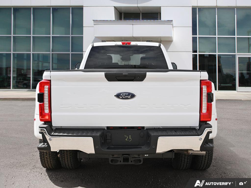 NEW 2026 Ford F-350 Super Duty XLT DRW - Oxford White Exterior / MEDIUM DARK SLATE CLOTH Interior - $94,919 - Stock #E60441 - VIN 1FT8W3DT0TED88541 - Photo 5