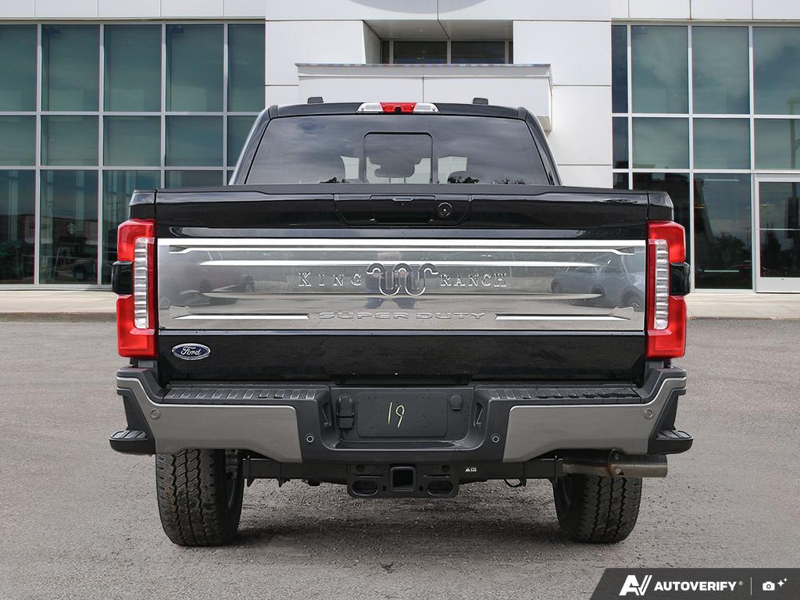NEW 2026 Ford F-350 Super Duty King Ranch - Agate Black/marsh Grey Accent Exterior / JAVA LEATHER Interior - $118,862 - Stock #E60468 - VIN 1FT8W3BT3TEE05660 - Photo 5