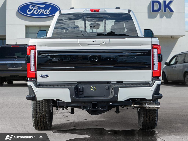 NEW 2026 Ford F-350 Super Duty Platinum - Star White Tri-coat Metallic Exterior / BLACK ONYX/BLUE LEATHER Interior - $116,140 - Stock #D60408 - VIN 1FT8W3BT9TEE27596 - Photo 5