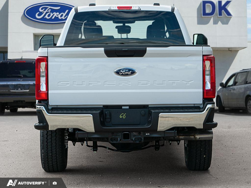 NEW 2026 Ford F-350 Super Duty XLT - Oxford White Exterior / MEDIUM DARK SLATE CLOTH Interior - $83,442 - Stock #D60649 - VIN 1FT8W3BT8TEF02370 - Photo 5