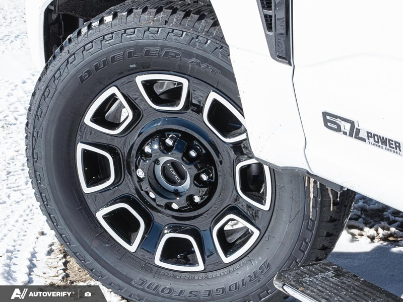 NEW 2026 Ford F-350 Super Duty Platinum - Star White Tri-coat Metallic Exterior / BLACK ONYX/BLUE LEATHER Interior - $116,061 - Stock #D60313 - VIN 1FT8W3BT6TED95352 - Photo 6