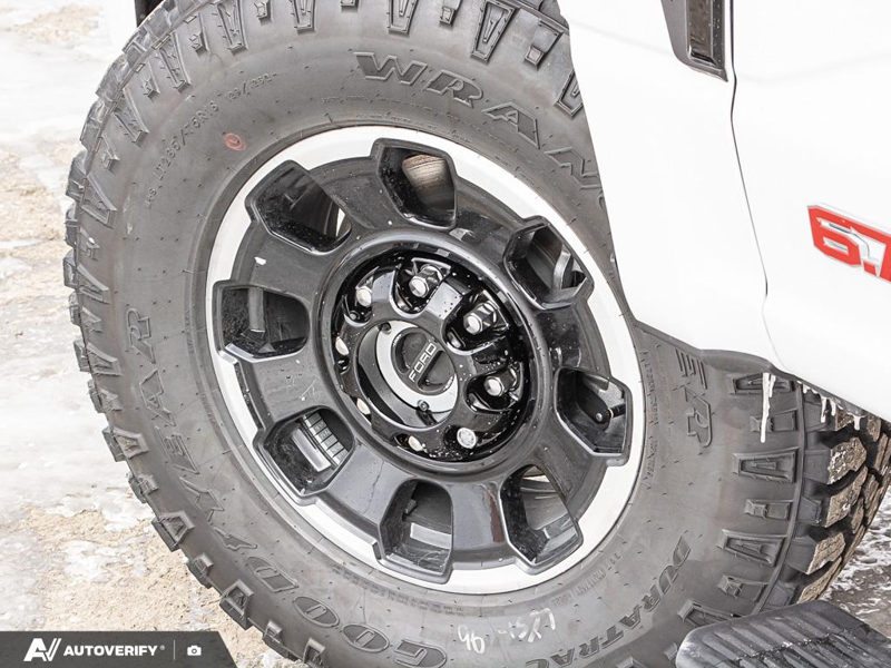 NEW 2026 Ford F-350 Super Duty Platinum - Star White Tri-Coat Exterior / BLACK ONYX/PLATINUM BLUE, UNIQUE PLATINUM LEATHER 40/CONSOLE/40 Interior - $123,675 - Stock #D60358 - VIN 1FT8W3BM1TEE07738 - Photo 6