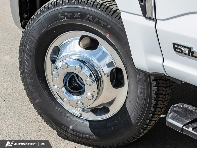 NEW 2026 Ford F-350 Super Duty XLT - Oxford White Exterior / MEDIUM DARK SLATE CLOTH Interior - $90,653 - Stock #D60442 - VIN 1FT8W3DT6TEE25138 - Photo 6