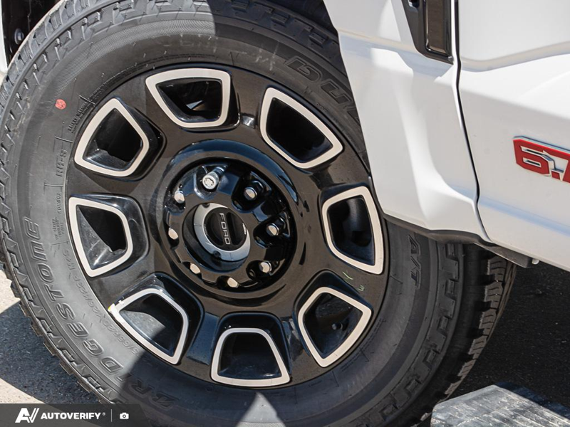 NEW 2026 Ford F-350 Super Duty Platinum - Star White Tri-coat Metallic Exterior / BLACK ONYX/BLUE LEATHER Interior - $118,264 - Stock #D60638 - VIN 1FT8W3BM4TEE13999 - Photo 6