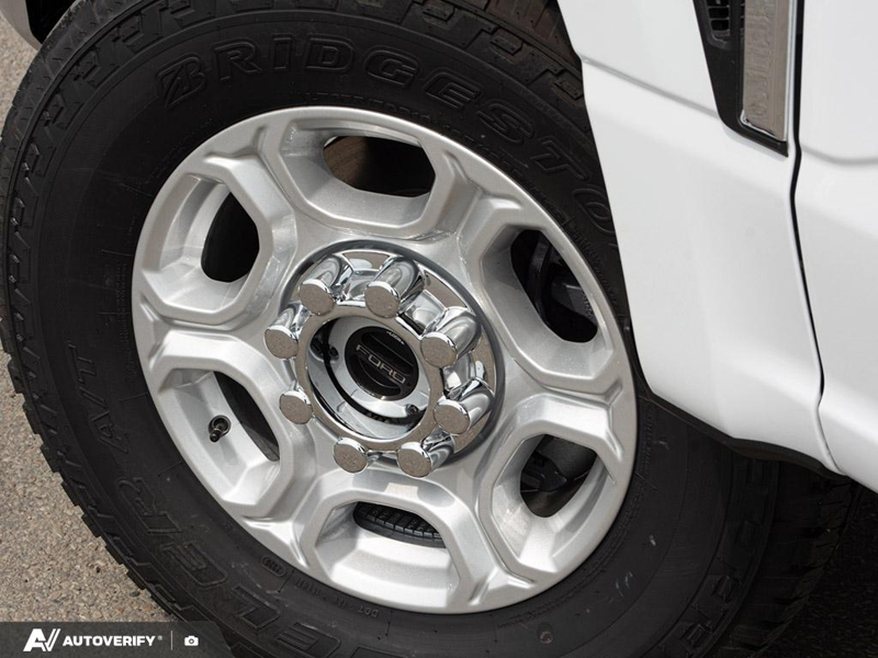 NEW 2026 Ford F-350 Super Duty XLT - Oxford White Exterior / MEDIUM DARK SLATE CLOTH Interior - $87,264 - Stock #D60708 - VIN 1FT8W3BT8TEF28290 - Photo 6