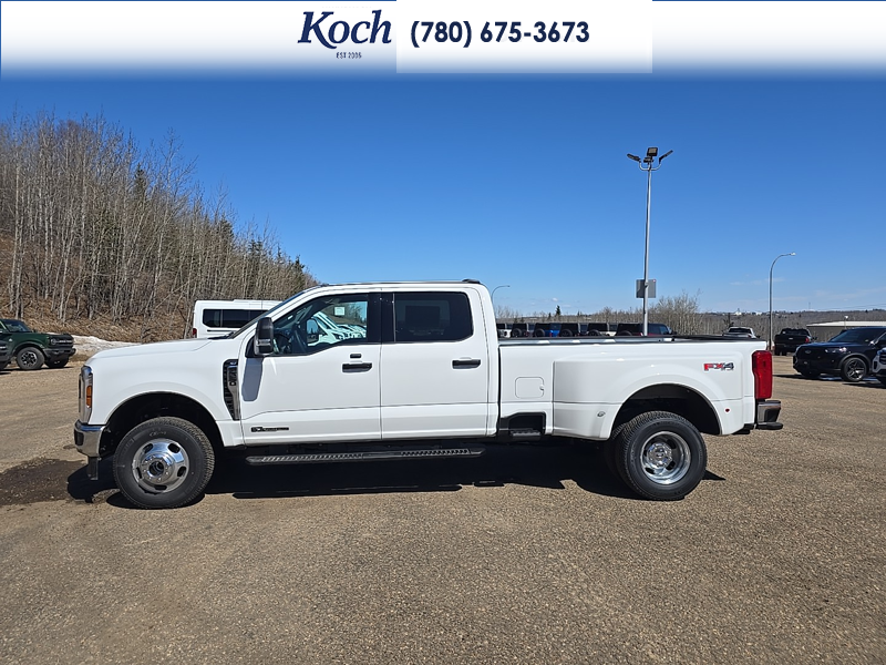 NEW 2026 Ford F-350 Super Duty XLT - Oxford White Exterior / MEDIUM DARK SLATE CLOTH Interior - $89,945 - Stock #A26124 - VIN 1FT8W3DT0TED88927 - Photo 7