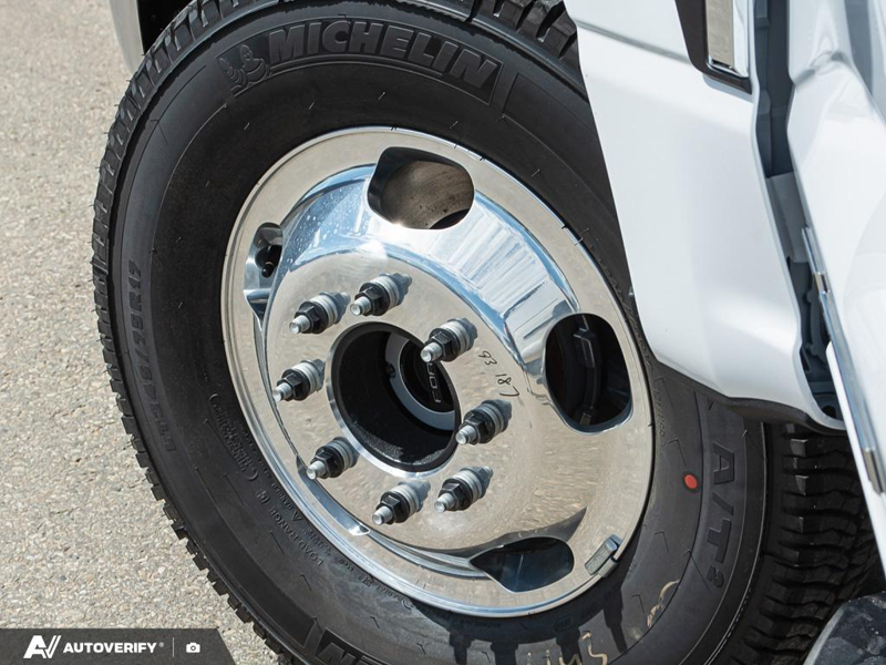 NEW 2026 Ford F-350 Super Duty XLT - Oxford White Exterior / MEDIUM DARK SLATE CLOTH Interior - $87,307 - Stock #D60648 - VIN 1FT8W3DT9TEF02228 - Photo 7