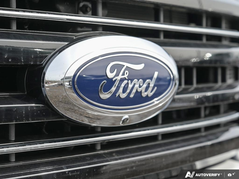 NEW 2026 Ford F-350 Super Duty Platinum - Star White Tri-coat Metallic Exterior / BLACK ONYX/BLUE LEATHER Interior - $116,043 - Stock #E60392 - VIN 1FT8W3BT6TED89079 - Photo 8