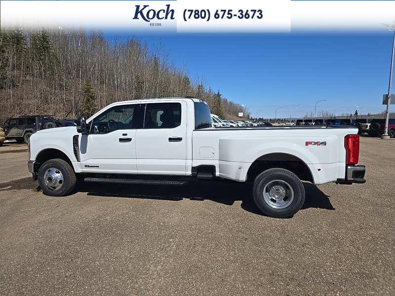 NEW 2026 Ford F-350 Super Duty XLT - Oxford White Exterior / MEDIUM DARK SLATE CLOTH Interior - $89,945 - Stock #A26124 - VIN 1FT8W3DT0TED88927 - Photo 8