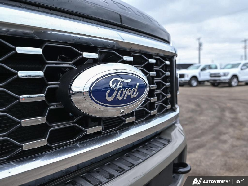 NEW 2026 Ford F-350 Super Duty King Ranch DRW - Agate Black/marsh Grey Accent Exterior / JAVA LEATHER Interior - $127,903 - Stock #E60579 - VIN 1FT8W3DMXTEE36829 - Photo 9