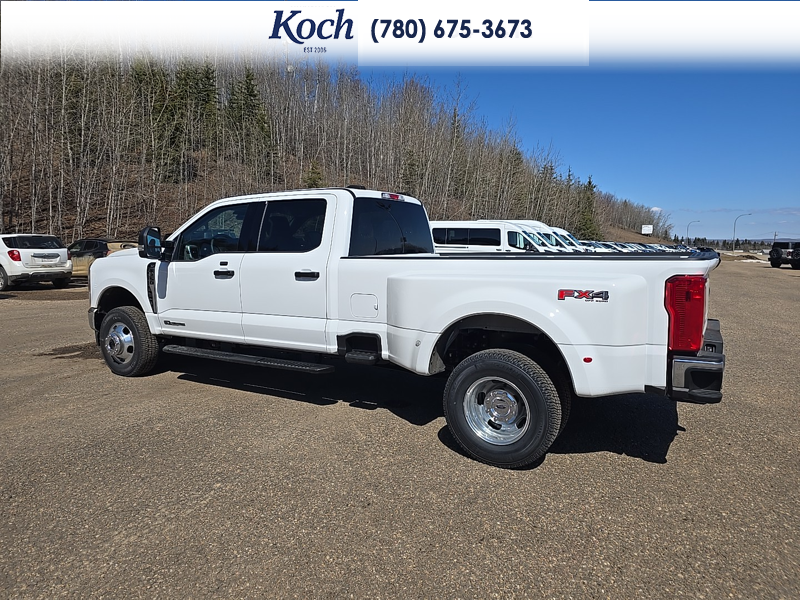 NEW 2026 Ford F-350 Super Duty XLT - Oxford White Exterior / MEDIUM DARK SLATE CLOTH Interior - $96,610 - Stock #A26124 - VIN 1FT8W3DT0TED88927 - Photo 9