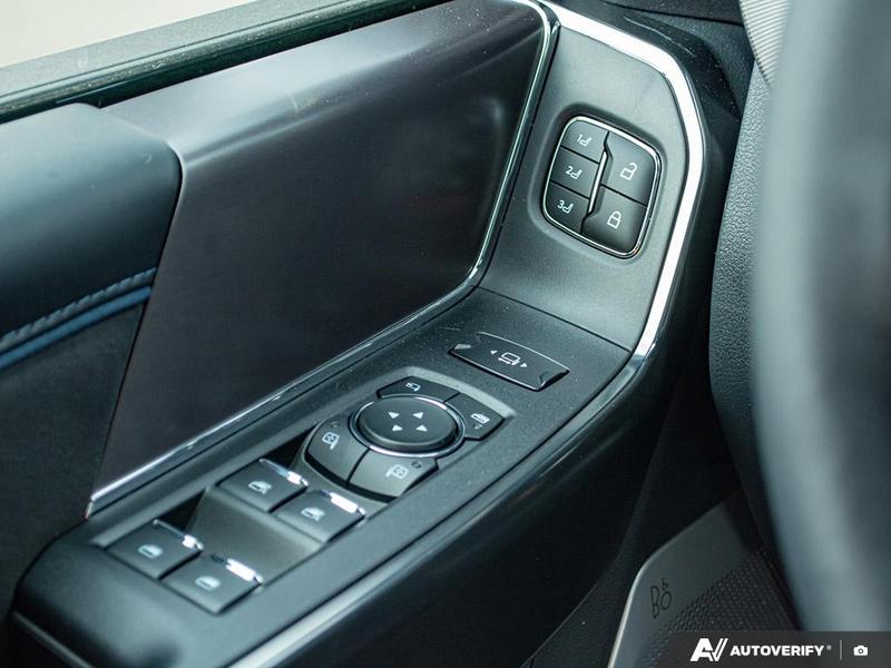 NEW 2026 Ford F-450 Super Duty Platinum - Argon Blue Metallic Exterior / BLACK ONYX/BLUE LEATHER Interior - $132,183 - Stock #E60043 - VIN 1FT8W4DM9TEC04583 - Photo 17