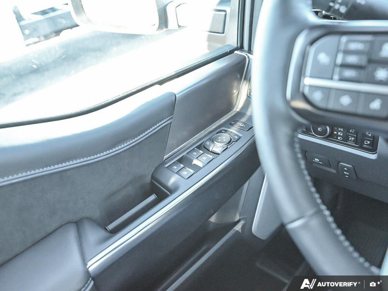 NEW 2026 Ford F-450 Super Duty Platinum - Avalanche Exterior / BLACK ONYX/BLUE LEATHER Interior - $133,238 - Stock #E60080 - VIN 1FT8W4DMXTEC29329 - Photo 17