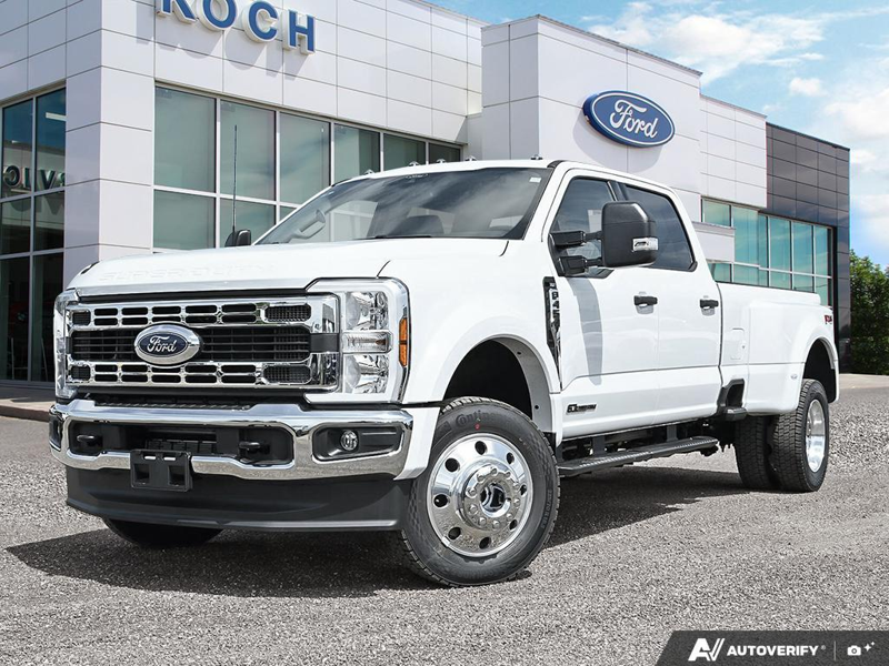 NEW 2026 Ford F-450 Super Duty XLT - Oxford White Exterior / MEDIUM DARK SLATE CLOTH Interior - $105,039 - Stock #E60843 - VIN 1FT8W4DT7TEF06445 - Photo 1
