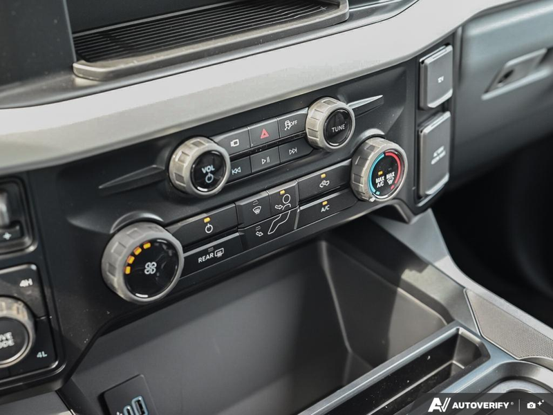 NEW 2026 Ford F-450 Super Duty XLT - Oxford White Exterior / MEDIUM DARK SLATE CLOTH Interior - $106,099 - Stock #E60874 - VIN 1FT8W4DTXTEE98745 - Photo 20