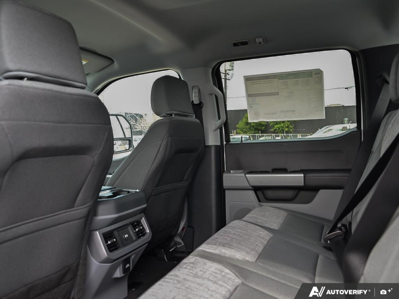 NEW 2026 Ford F-450 Super Duty XLT - Oxford White Exterior / MEDIUM DARK SLATE CLOTH Interior - $106,099 - Stock #E60874 - VIN 1FT8W4DTXTEE98745 - Photo 24