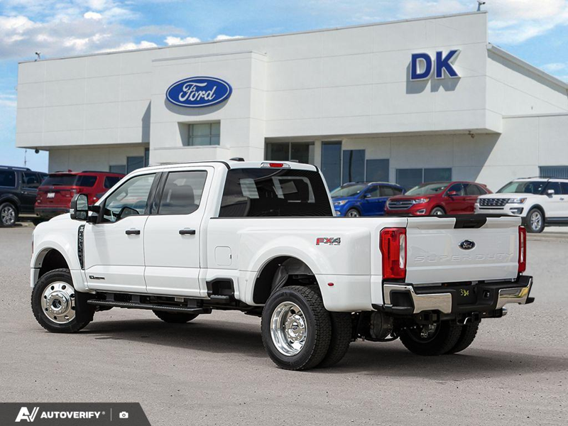 NEW 2026 Ford F-450 Super Duty XLT - Oxford White Exterior / MEDIUM DARK SLATE CLOTH Interior - $104,234 - Stock #D60628 - VIN 1FT8W4DT1TEF05128 - Photo 4