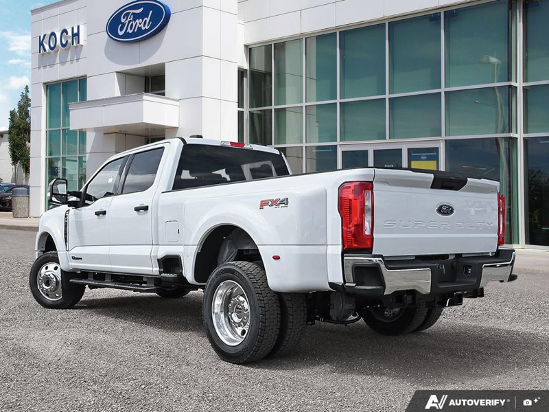 NEW 2026 Ford F-450 Super Duty XLT - Oxford White Exterior / MEDIUM DARK SLATE CLOTH Interior - $105,039 - Stock #E60843 - VIN 1FT8W4DT7TEF06445 - Photo 4