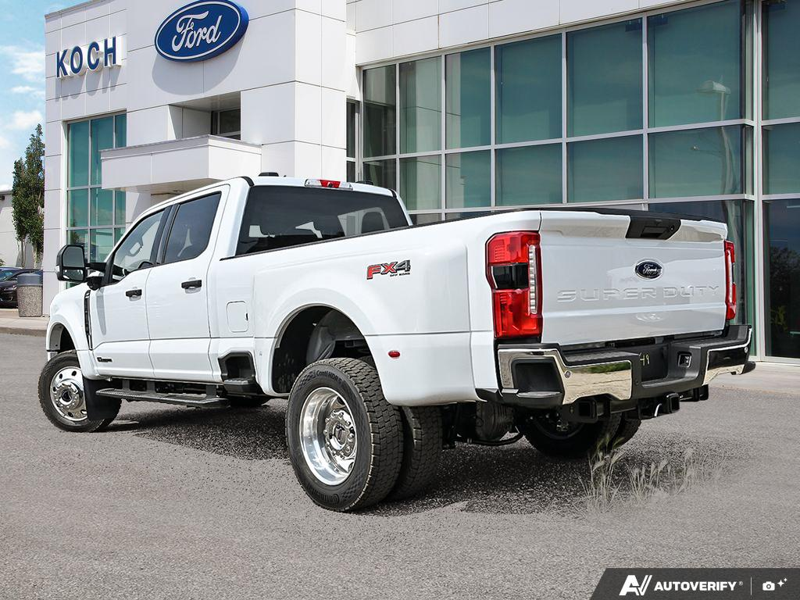 NEW 2026 Ford F-450 Super Duty XLT - Oxford White Exterior / MEDIUM DARK SLATE CLOTH Interior - $101,099 - Stock #E60874 - VIN 1FT8W4DTXTEE98745 - Photo 4