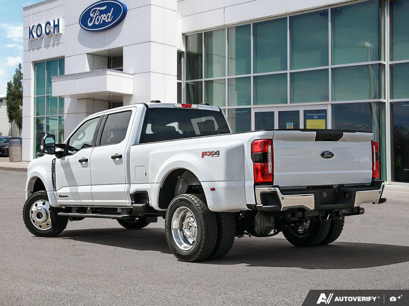 NEW 2026 Ford F-450 Super Duty XLT - Oxford White Exterior / MEDIUM DARK SLATE CLOTH Interior - $106,099 - Stock #E60873 - VIN 1FT8W4DT1TEE69473 - Photo 4