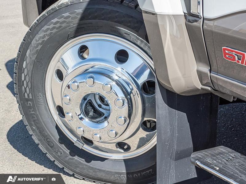NEW 2026 Ford F-450 Super Duty King Ranch - Star White/marsh Grey Accent Exterior / JAVA LEATHER Interior - $133,528 - Stock #D60566 - VIN 1FT8W4DM0TED86495 - Photo 6