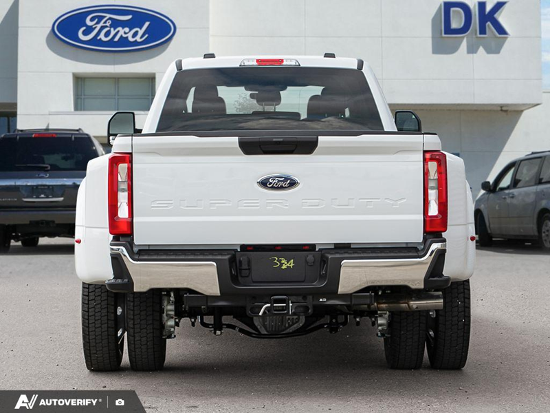 NEW 2026 Ford F-450 Super Duty XLT - Oxford White Exterior / MEDIUM DARK SLATE CLOTH Interior - $104,234 - Stock #D60628 - VIN 1FT8W4DT1TEF05128 - Photo 5