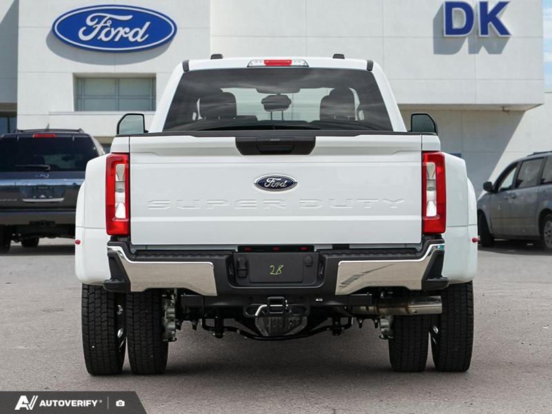 NEW 2026 Ford F-450 Super Duty XLT - Oxford White Exterior / MEDIUM DARK SLATE CLOTH Interior - $99,464 - Stock #D60629 - VIN 1FT8W4DT0TEF05430 - Photo 5