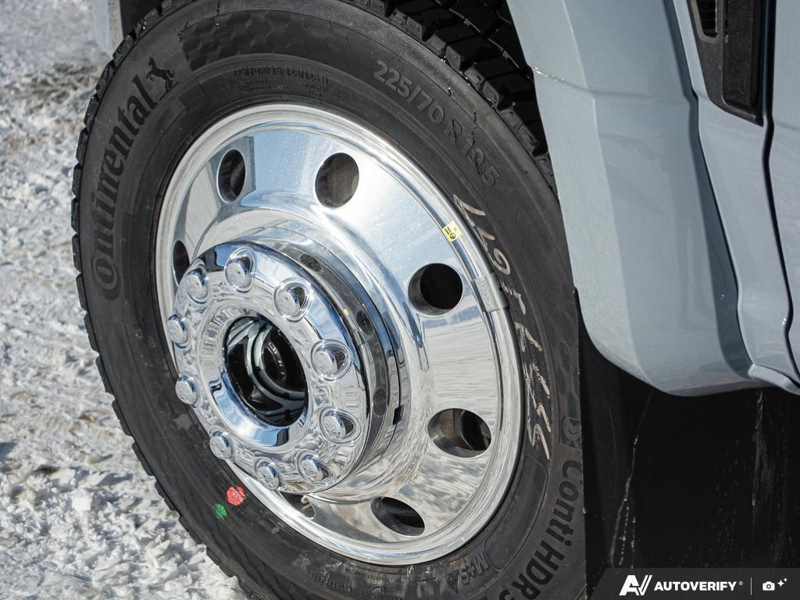 NEW 2026 Ford F-450 Super Duty Platinum - Glacier Gray Exterior / BLACK ONYX/BLUE LEATHER Interior - $136,288 - Stock #E60276 - VIN 1FT8W4DM7TED94268 - Photo 6