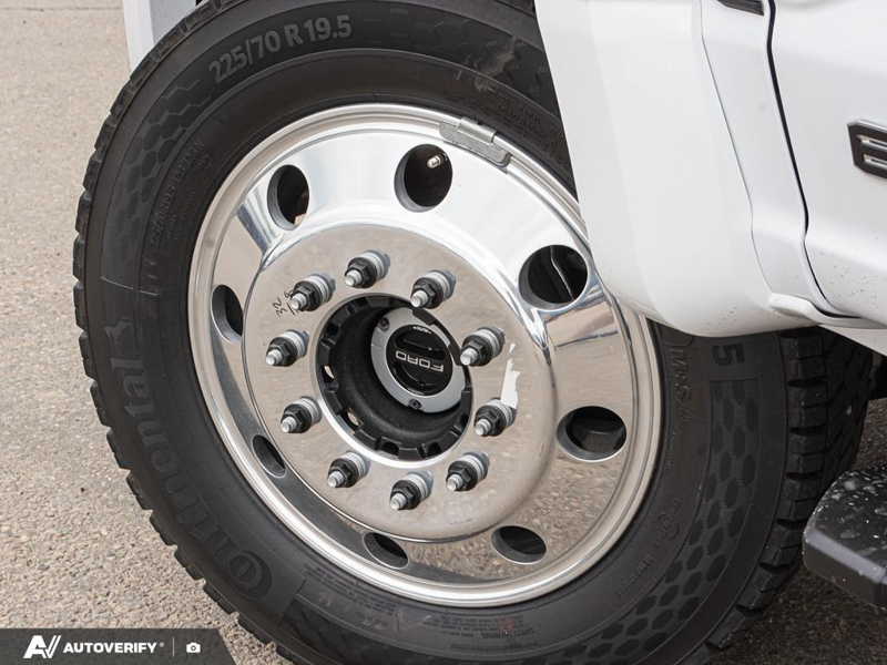 NEW 2026 Ford F-450 Super Duty XLT - Oxford White Exterior / MEDIUM DARK SLATE CLOTH Interior - $99,464 - Stock #D60629 - VIN 1FT8W4DT0TEF05430 - Photo 6
