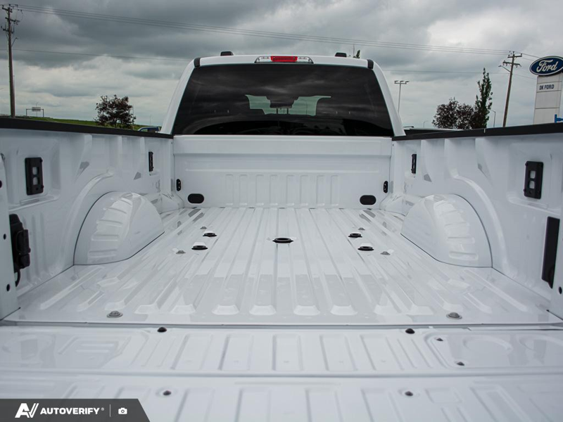NEW 2026 Ford F-450 Super Duty XLT - Oxford White Exterior / MEDIUM DARK SLATE CLOTH Interior - $99,464 - Stock #D60629 - VIN 1FT8W4DT0TEF05430 - Photo 8